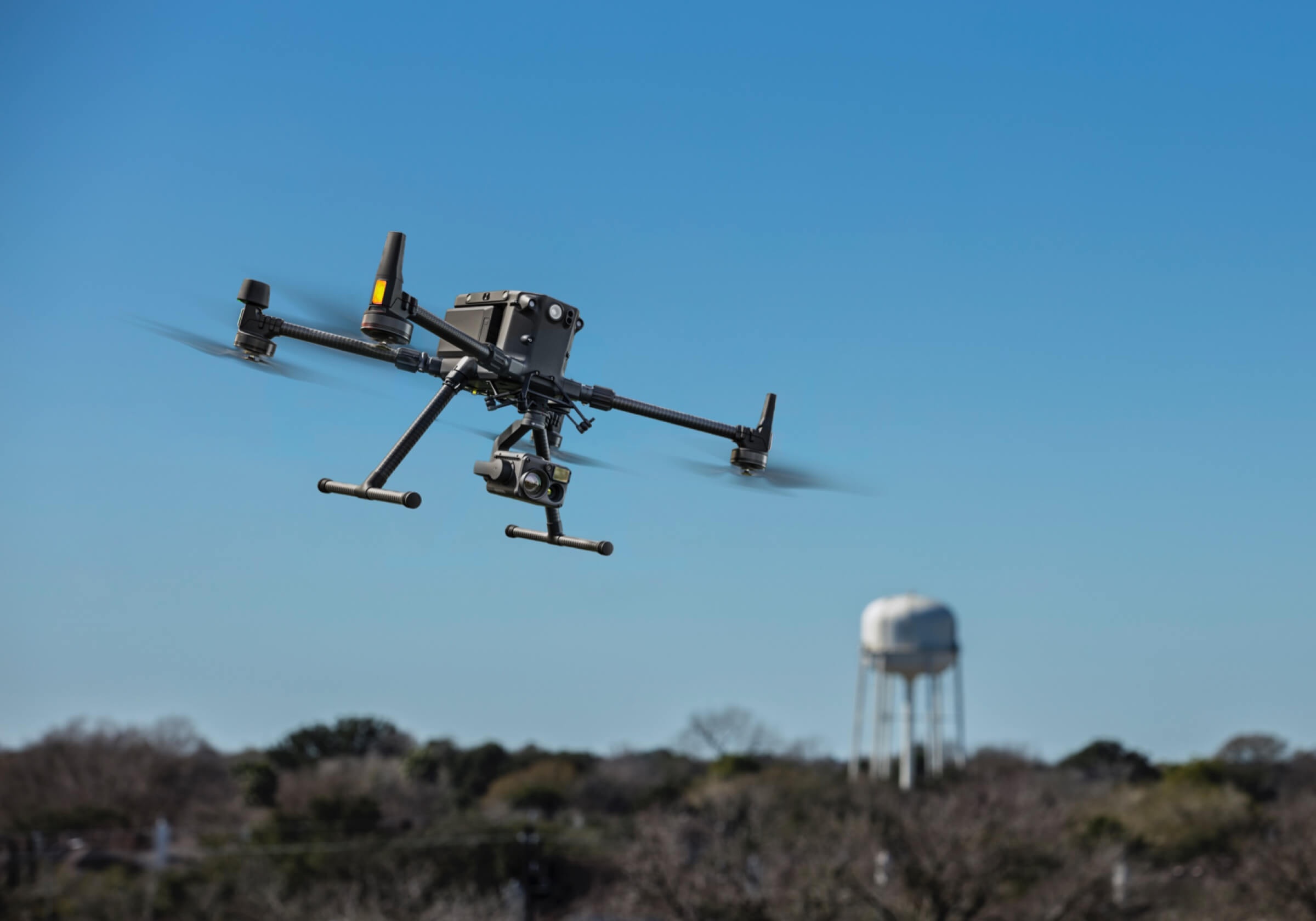 大疆M300RTK無(wú)人機飛行器